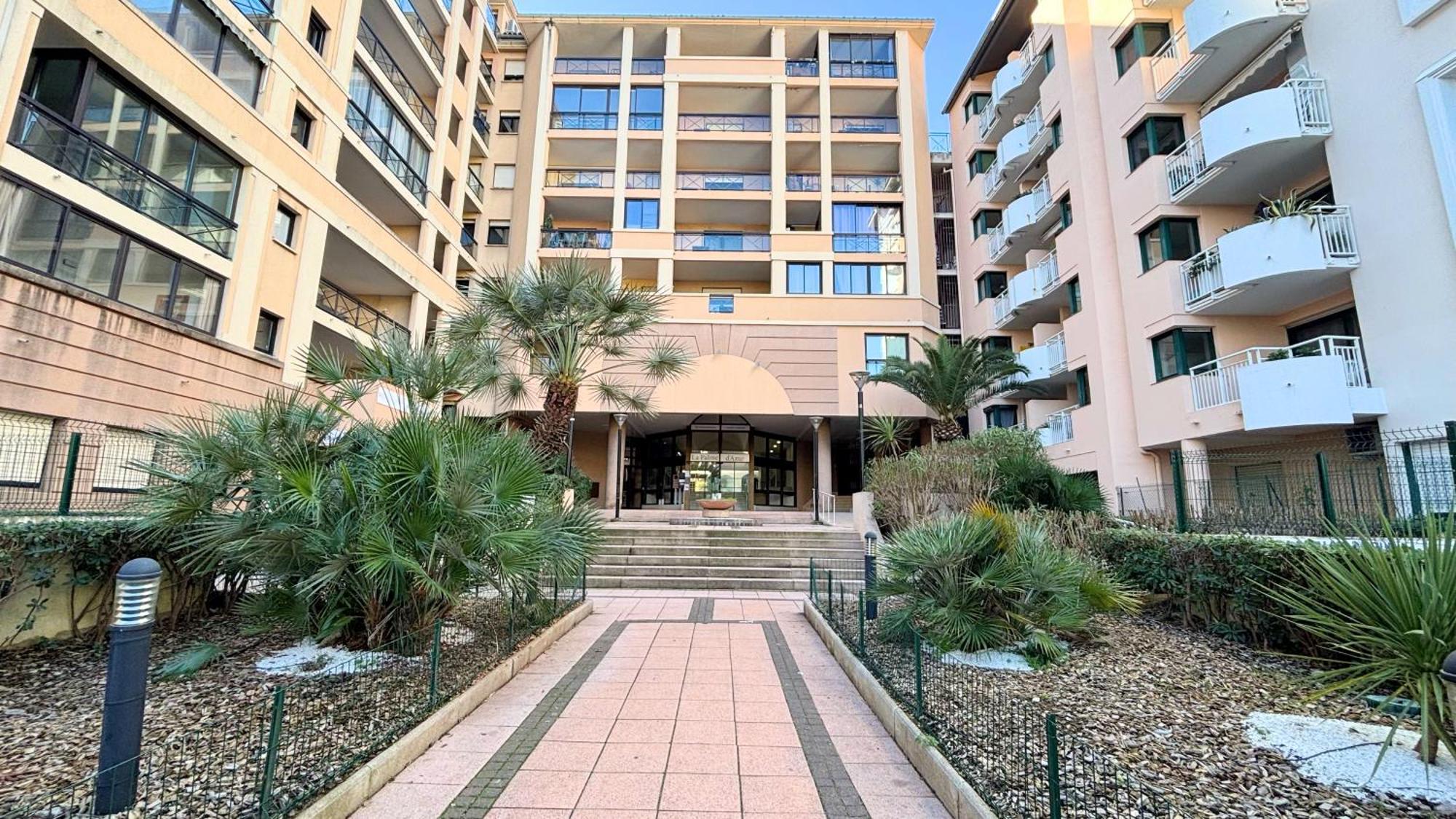 Appartement 556, Vue Mer Et Piscine By Palmazur Vacances Cannes Extérieur photo